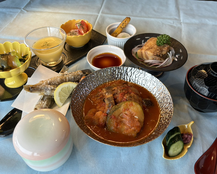 飯岡漁港で水揚げされた新鮮な魚介類を堪能